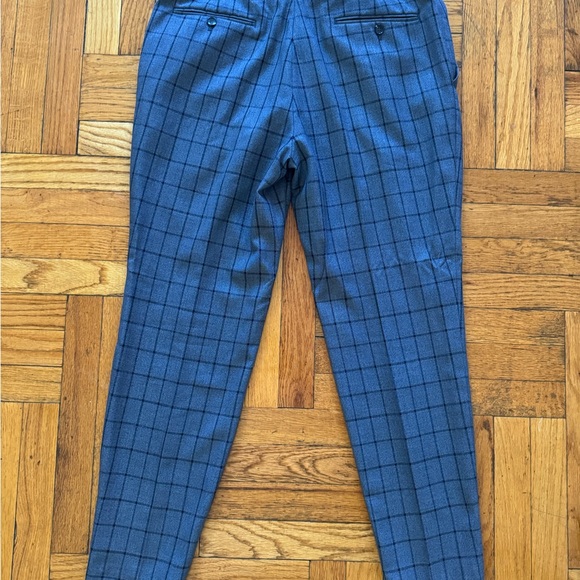 Stylish Suit - Picture 7 of 9